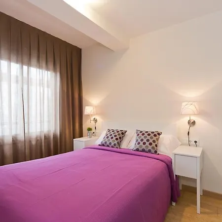 Lägenhet Comodo En Les Corts Barcelona